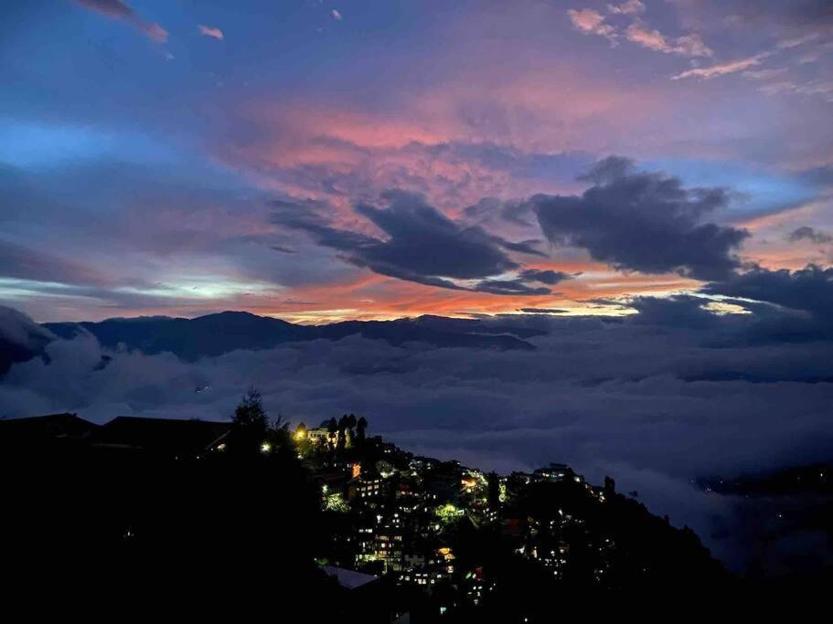 Norbu'S Homestay Дарджилинг Экстерьер фото
